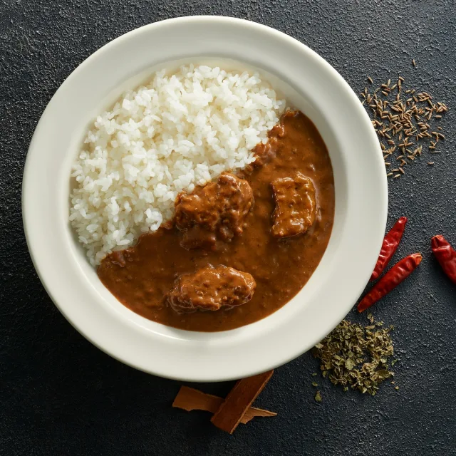 【３辛】焙煎スパイスのごろり牛肉カレー