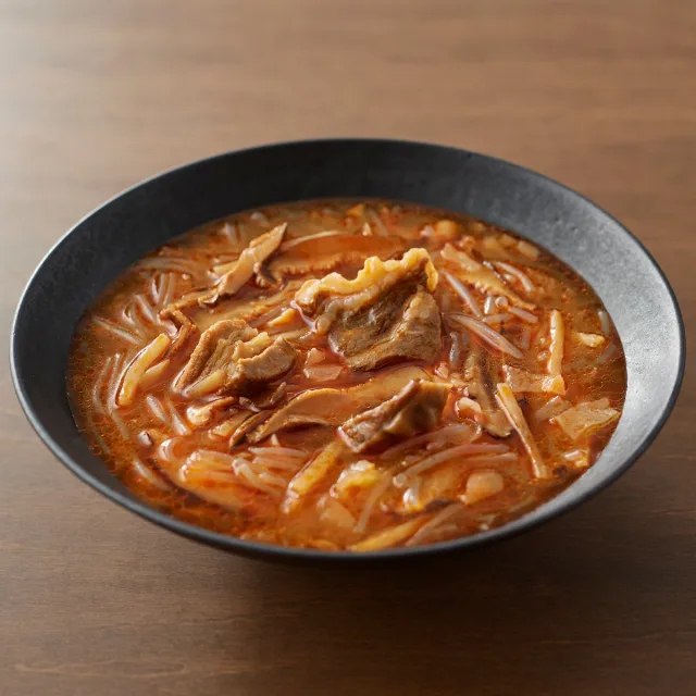【季節限定】【レンジ可能】養生スープ 牛肉と白きくらげの酸辣スープ （１人前）