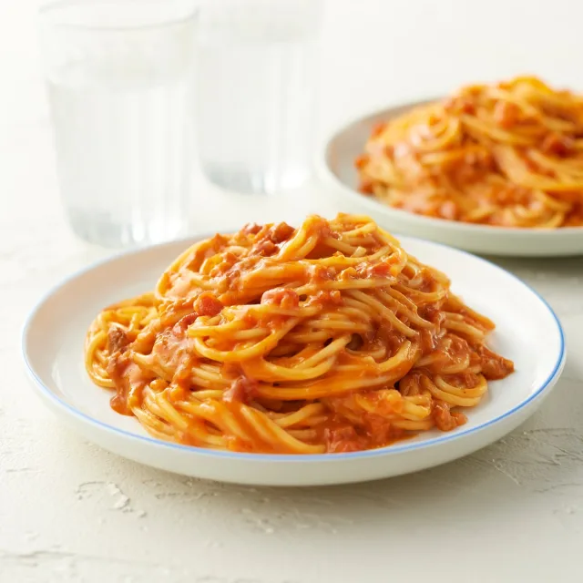 【２人前】素材の旨みひきたつパスタソース　紅ずわい蟹のトマトクリーム 260g