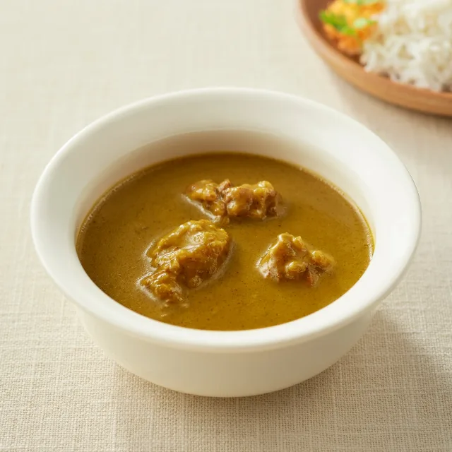 【５辛】現地に学ぶ　スリランカ　ココナッツと青唐辛子のチキンカレー 180g