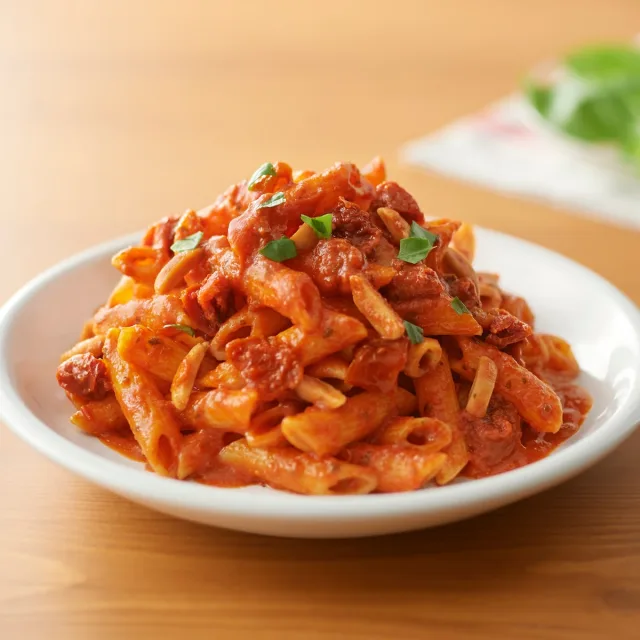 素材の旨みひきたつパスタソース　ポモドーロ